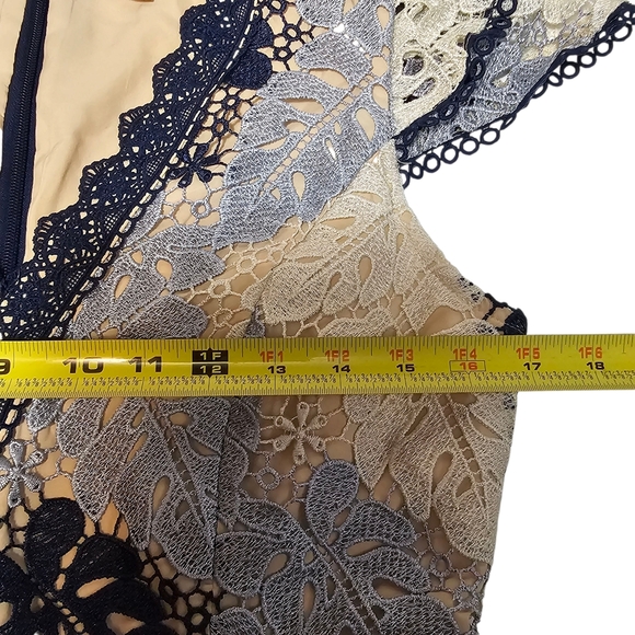 Adelyn Rae Palm Crochet Lace Blue V-Neck Flutter Sleeve Midi Size Dress Size S - Picture 13 of 15